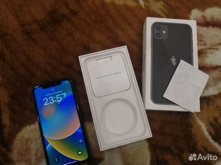 Телефон iPhone 11