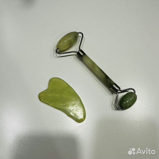 Скребок гуаша и роллер массажный