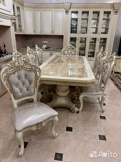 Стол и стулья для кухни. Оплата при получении