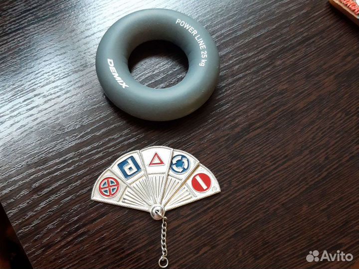 Жетон нагрудный дпс. Свисток Англия. брелок СССР