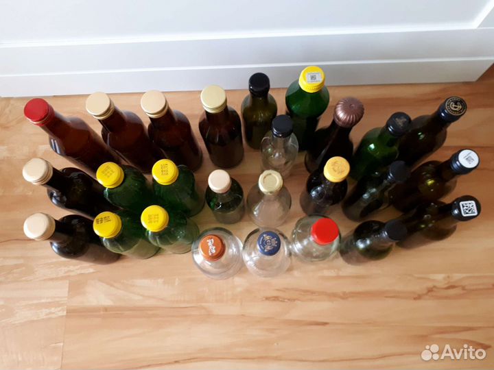 Маленькие стеклянные бутылки