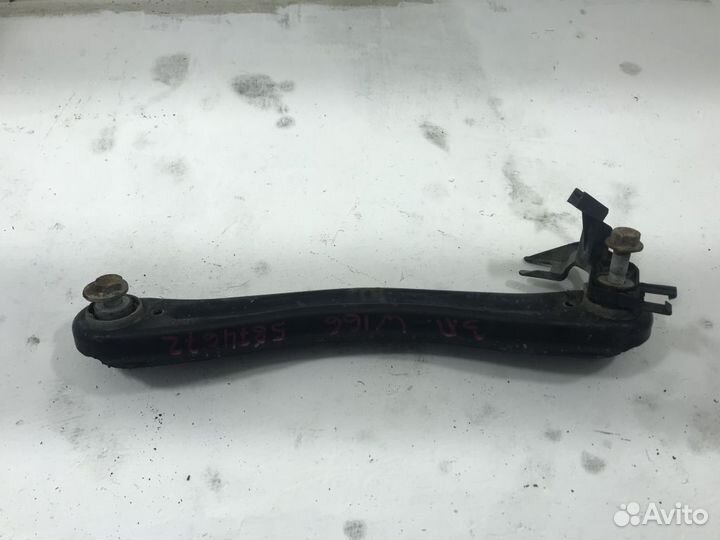 Рычаг задний верхний правый