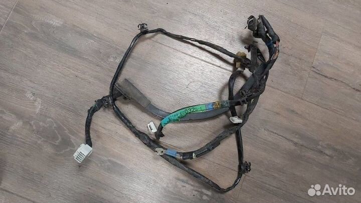 Проводка двери задняя Toyota Land Cruiser 100