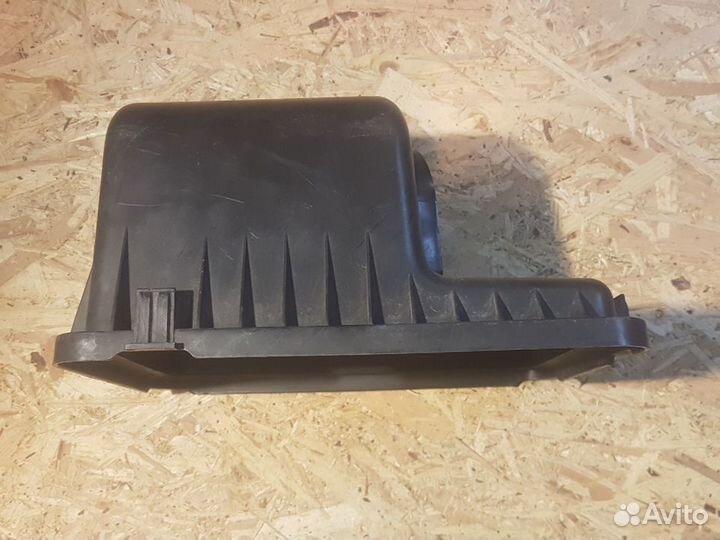 Корпус воздушного фильтра верхняя часть hyundai G
