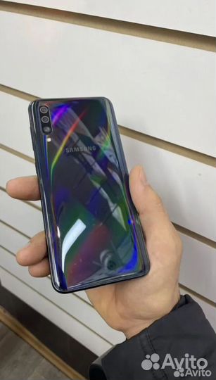 Samsung Galaxy A50, 6/64 ГБ