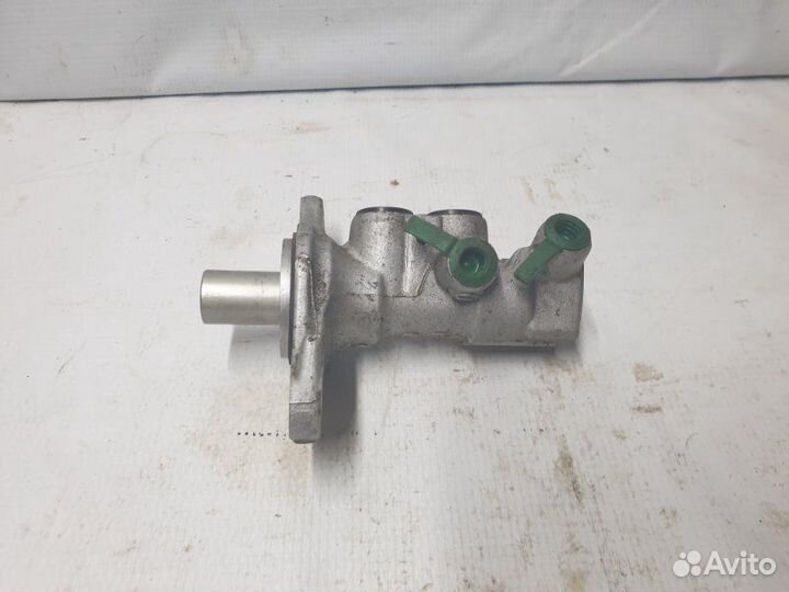 Главный тормозной цилиндр LADA X-Ray