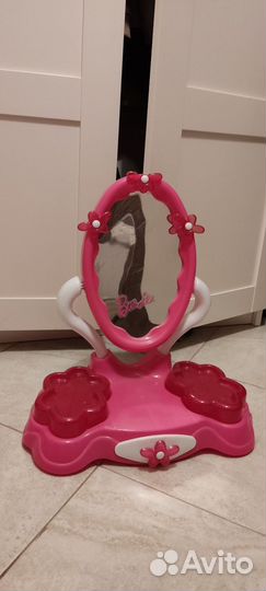 Детское зеркало для косметики