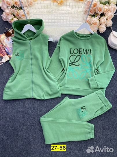 Костюм женский