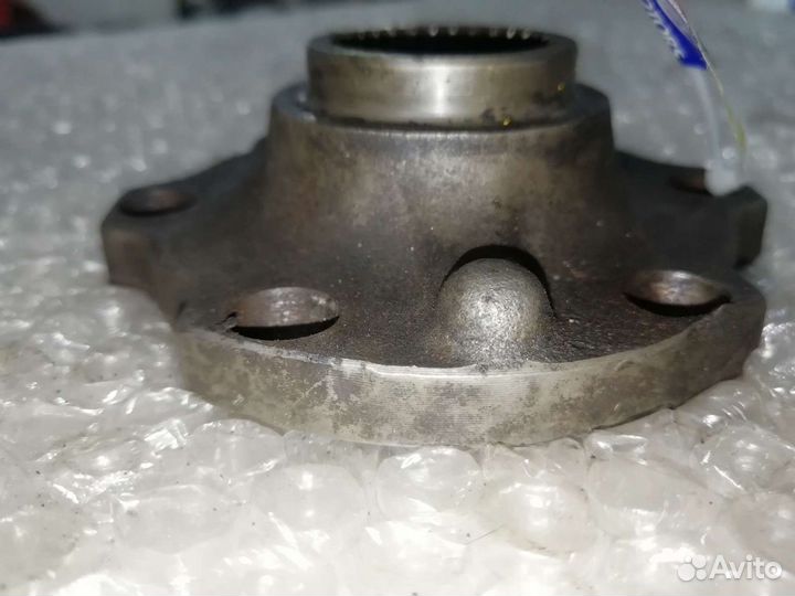Фланец крышка ступицы toyota land cruiser 100