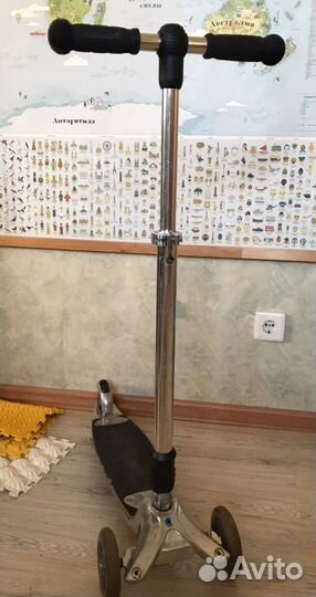 Самокат mikro kickboard