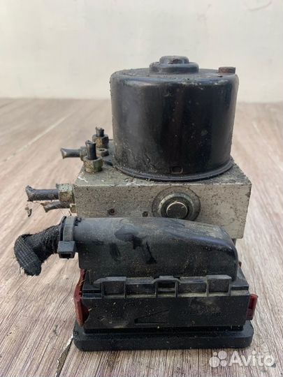 Блок abs Opel Zafira B 2006