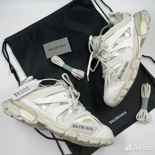 Balenciaga track