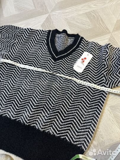 Джемпер женский новый 48 50