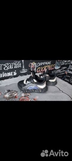 Кроссовки 26