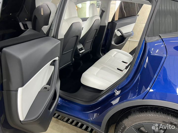 Tesla Model Y, 2020