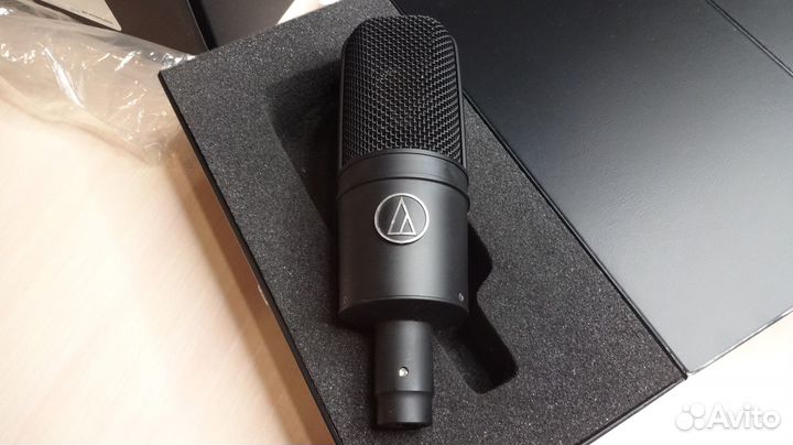 Студийный микрофон audio-technica AT4040