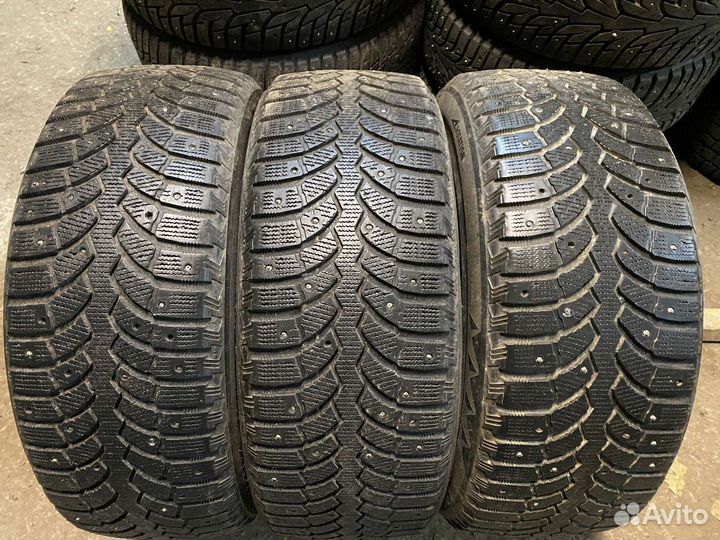 Bridgestone Blizzak Spike-01 205/55 R16