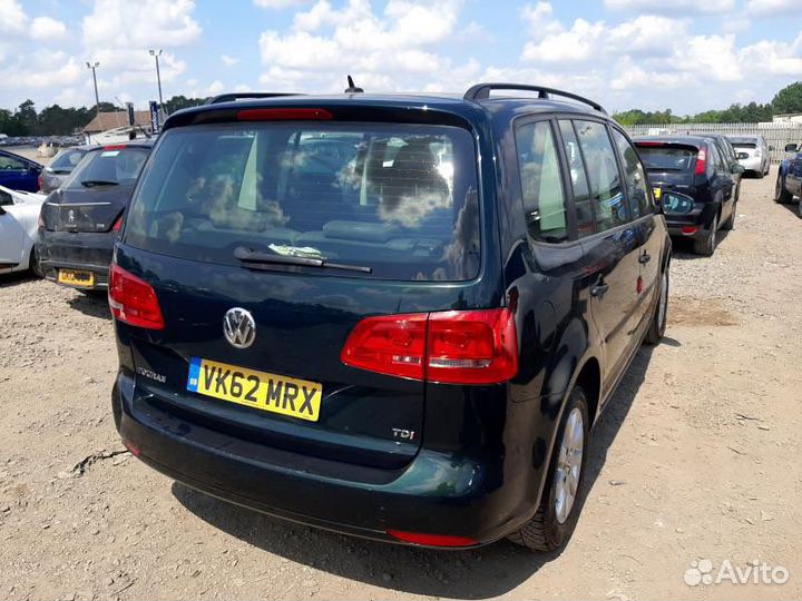 В разборе Volkswagen Touran 2012 год