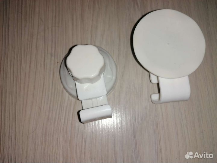 Крючки на присоске