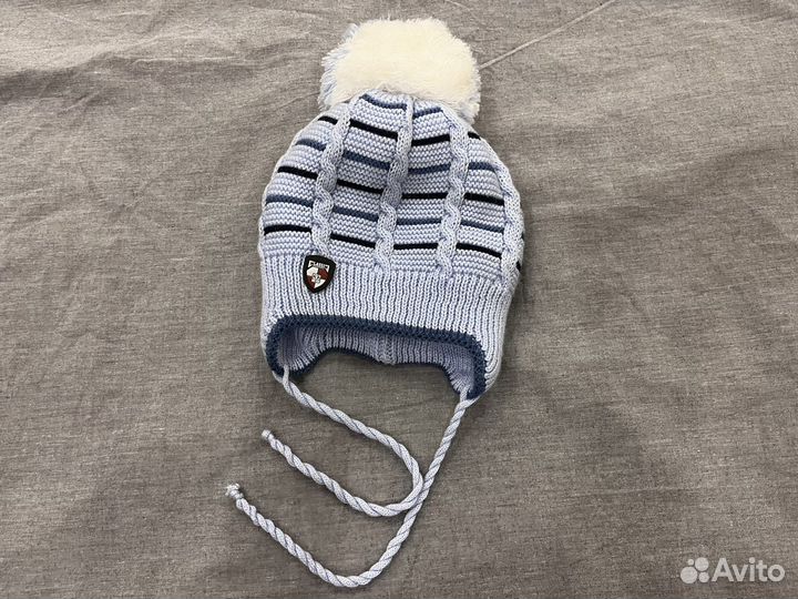 Детская шапка с помпоном новая