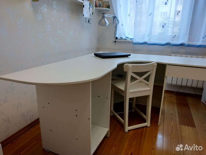 Угловой письменный стол для двоих б/у