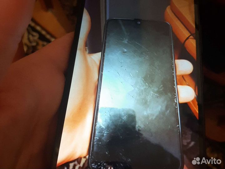 Samsung Galaxy A50, 4/64 ГБ