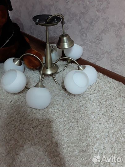 Продаю люстру