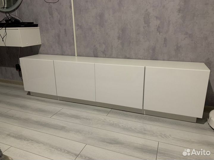 Тумба под телевизор