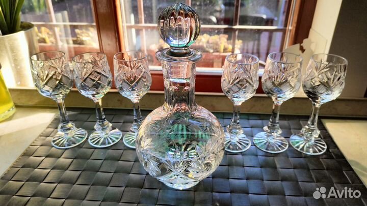 Графин хрустальный + 6 рюмок