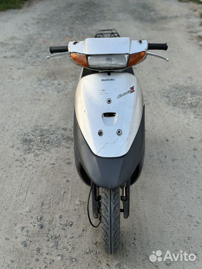 Скутер Suzuki lets 2