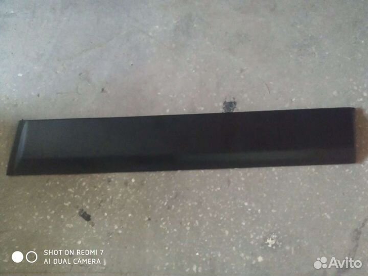 Накладка двери Ниссан Кашкай 06-14 г.в