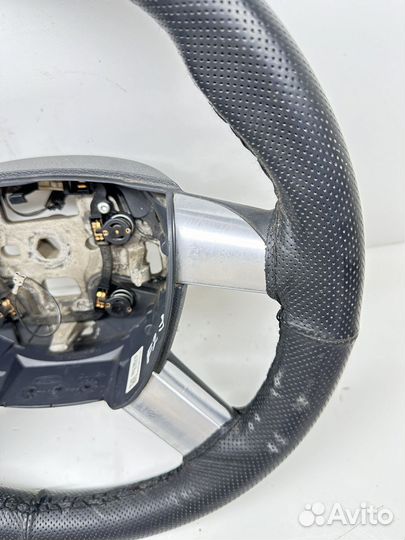 Ford Focus 2 рулевое колесо