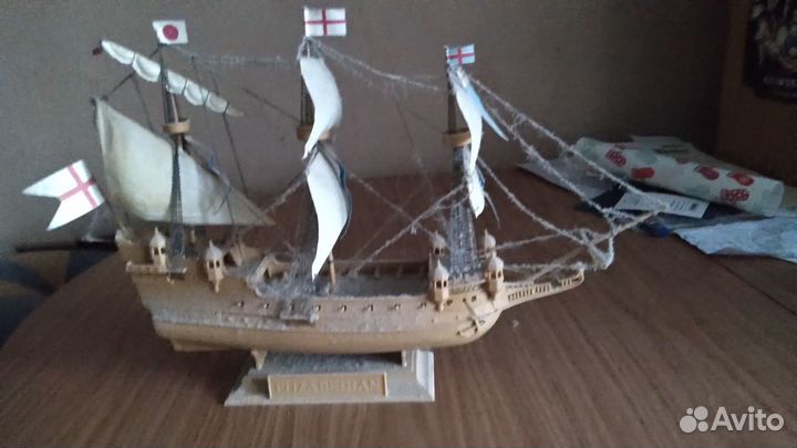 Собранные модели парусников