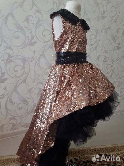 Платье для девочки новое