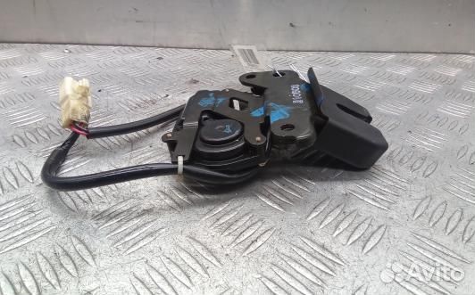 Замок 3-5 двери toyota avensis T25 (GNI18GH01)