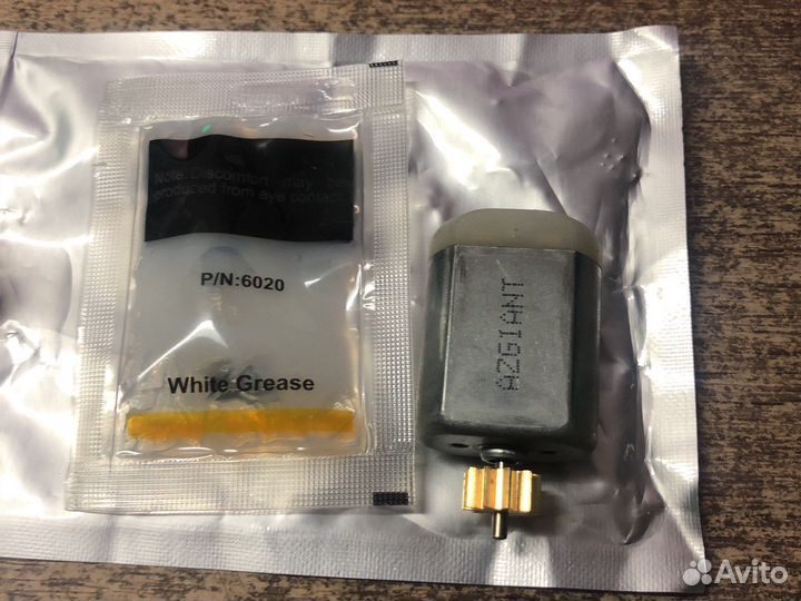 Моторчик багажника Mercedes