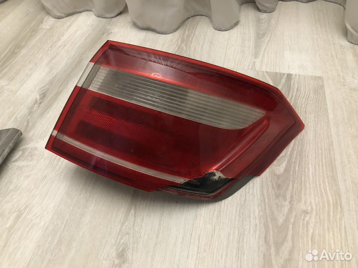 Задний фонарь