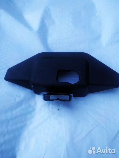 Накладка на замок багажника