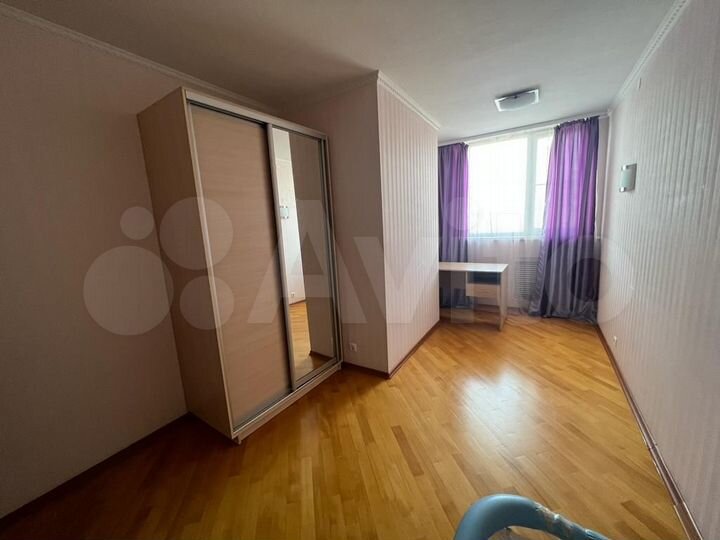 3-к. квартира, 80 м², 2/10 эт.