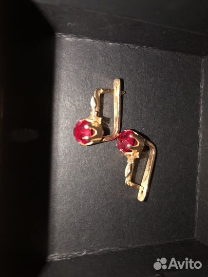 Золотые серьги