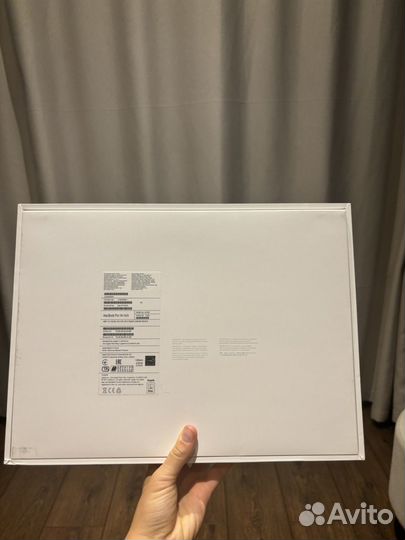 Коробка от Macbook pro 14