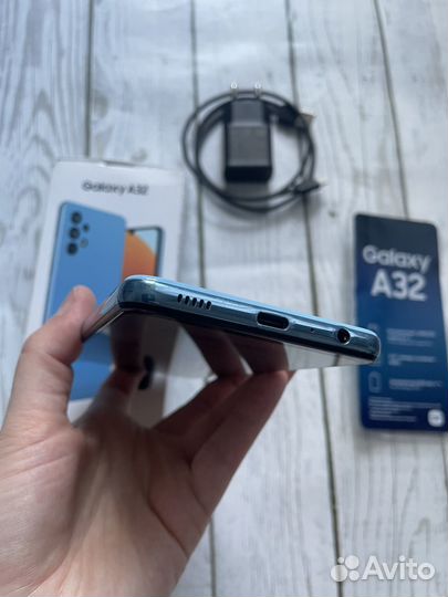 Samsung Galaxy A32, 4/64 ГБ