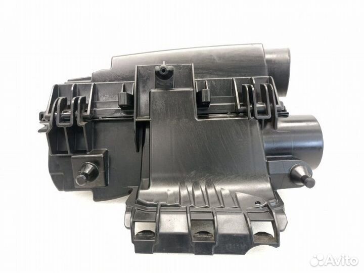 Корпус воздушного фильтра Mercedes-Benz C-Class