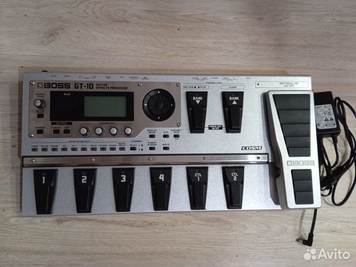 Гитарный процессор GT10