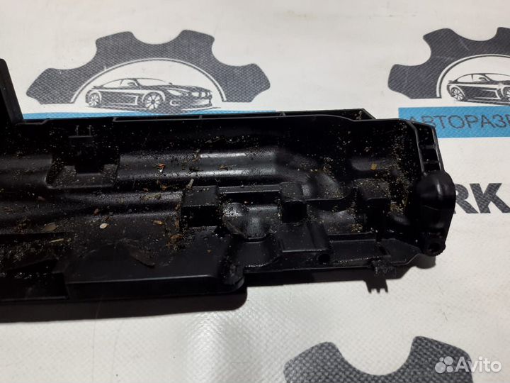 Кронштейн радиатора правый BMW 3-серия E90 LCI