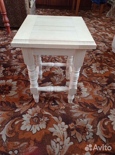 Стулья и табуретки