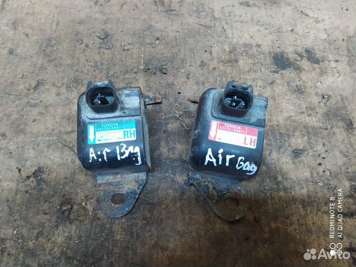 Датчик Air Bag Lexus Toyota LS 400