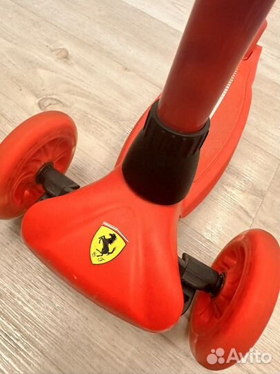 Самокат трехколесный