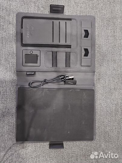 Органайзер со встроенным аккумулятором 64 листа