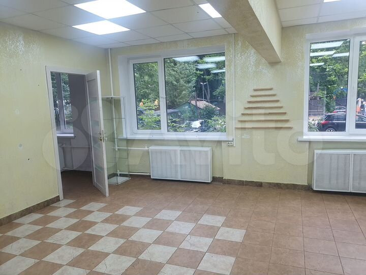 Торговая площадь на трафике у метро 53 м²